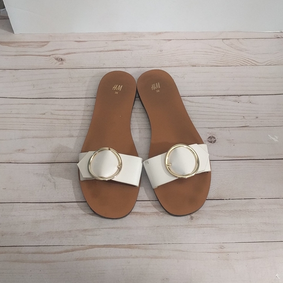 🌺🌺 White summer slippers by H&M🌸🌸 - Picture 2 of 7